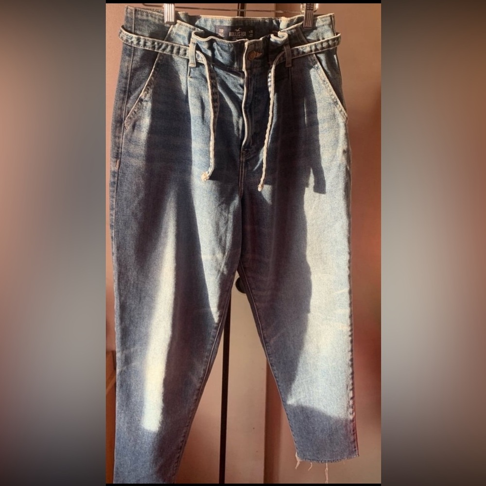 Hollister Relaxed Fit Light Blue Jeans